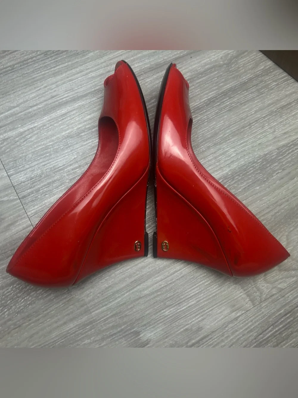 Gucci Red Patent Leather Peep Toe Wedge Pumps Heels Size 8 B